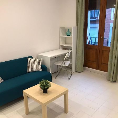 Un Genial Estudio En El Barrio Las Cortes Madrid Exteriér fotografie