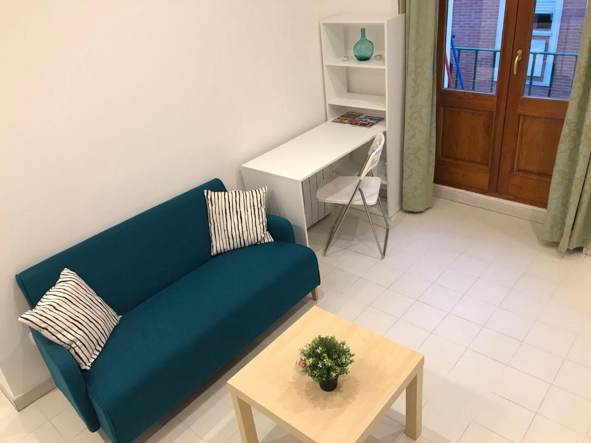 Un Genial Estudio En El Barrio Las Cortes Madrid Exteriér fotografie