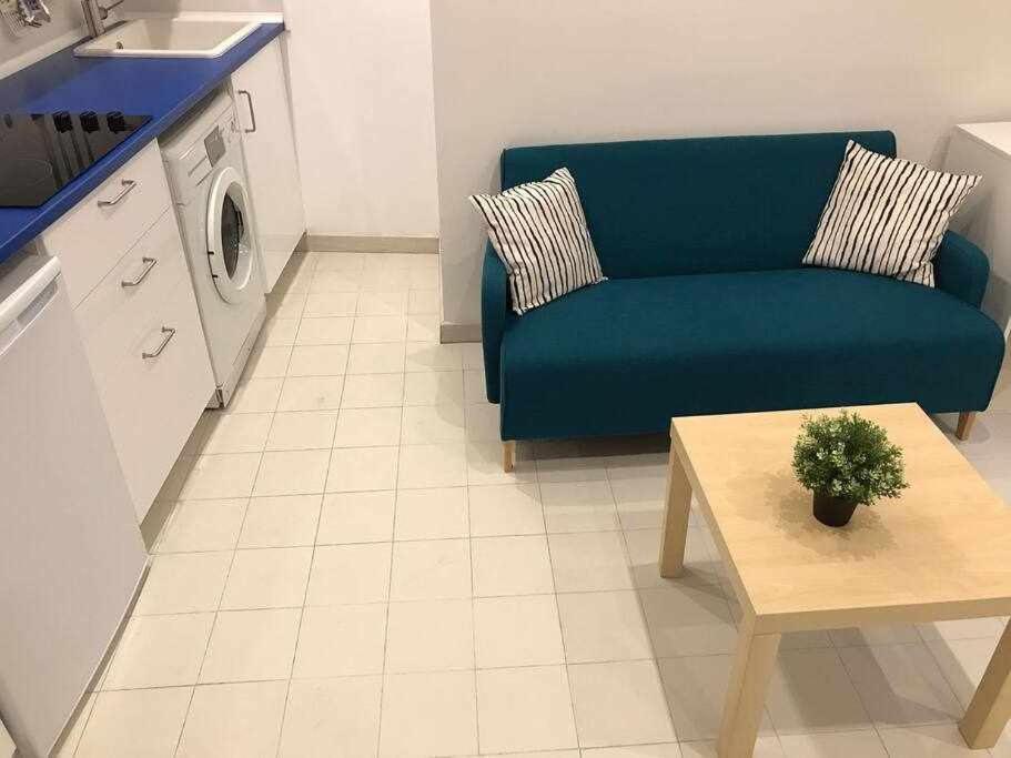Un Genial Estudio En El Barrio Las Cortes Madrid Exteriér fotografie