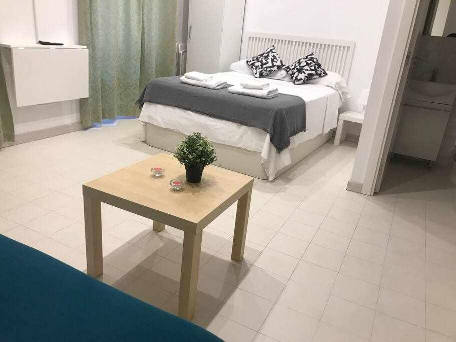 Un Genial Estudio En El Barrio Las Cortes Madrid Exteriér fotografie